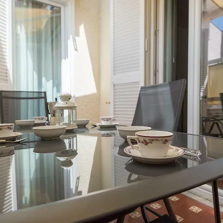 Bibi's Luxury Apartman *